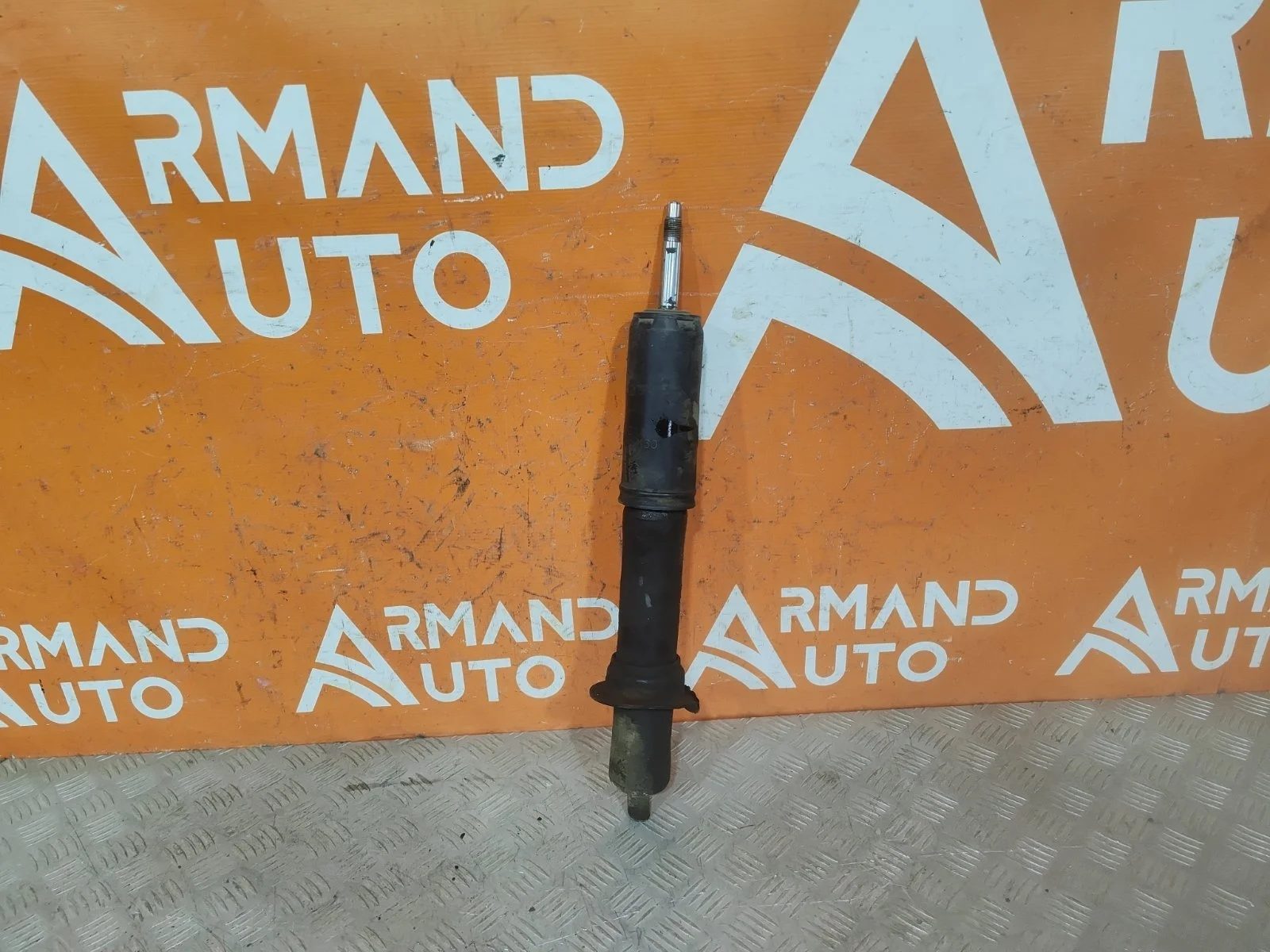 Стойка амортизатора Toyota Land Cruiser 2007-2021