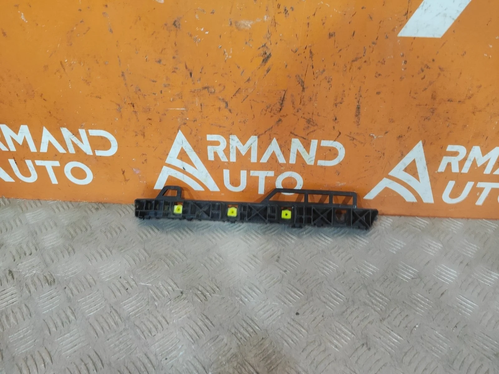 Кронштейн бампера KIA Rio 2017-нв 4 FB