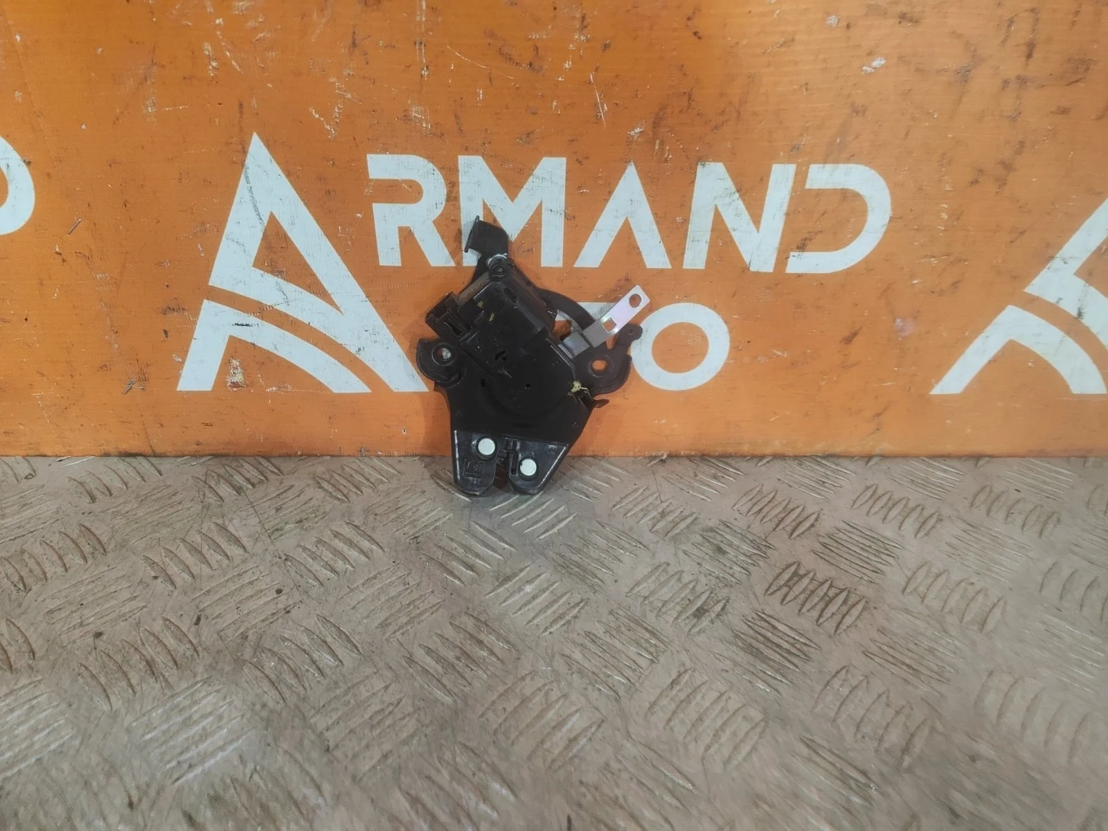 Замок крышки багажника Mazda 6 2012-нв 3 GJ