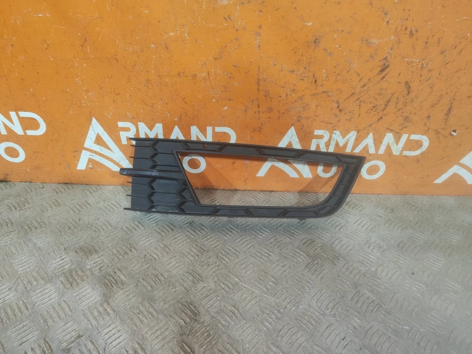 Окантовка птф Skoda Octavia 2013-2017 A7 (5E)