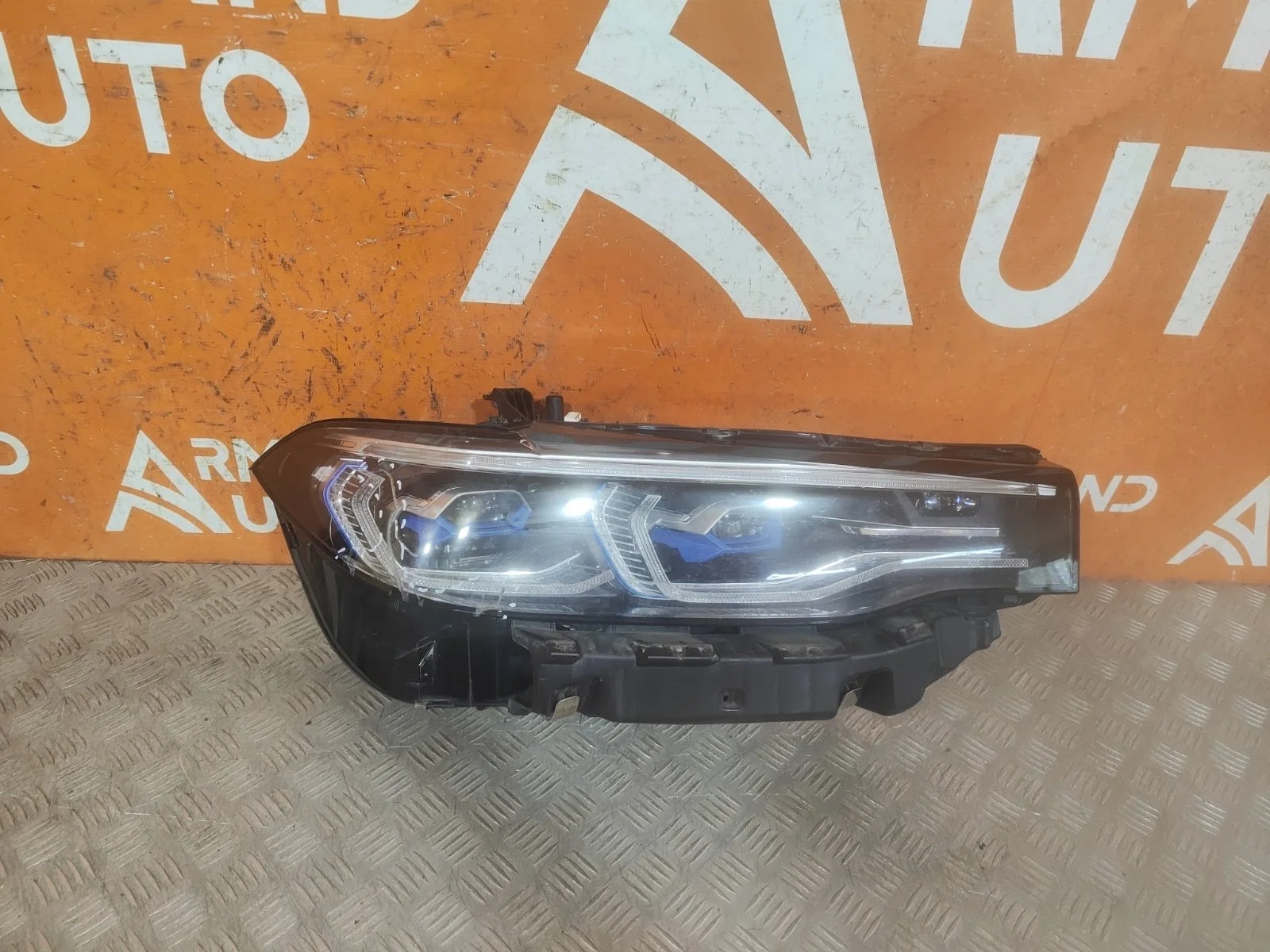 Фара BMW X7 2018-нв G07