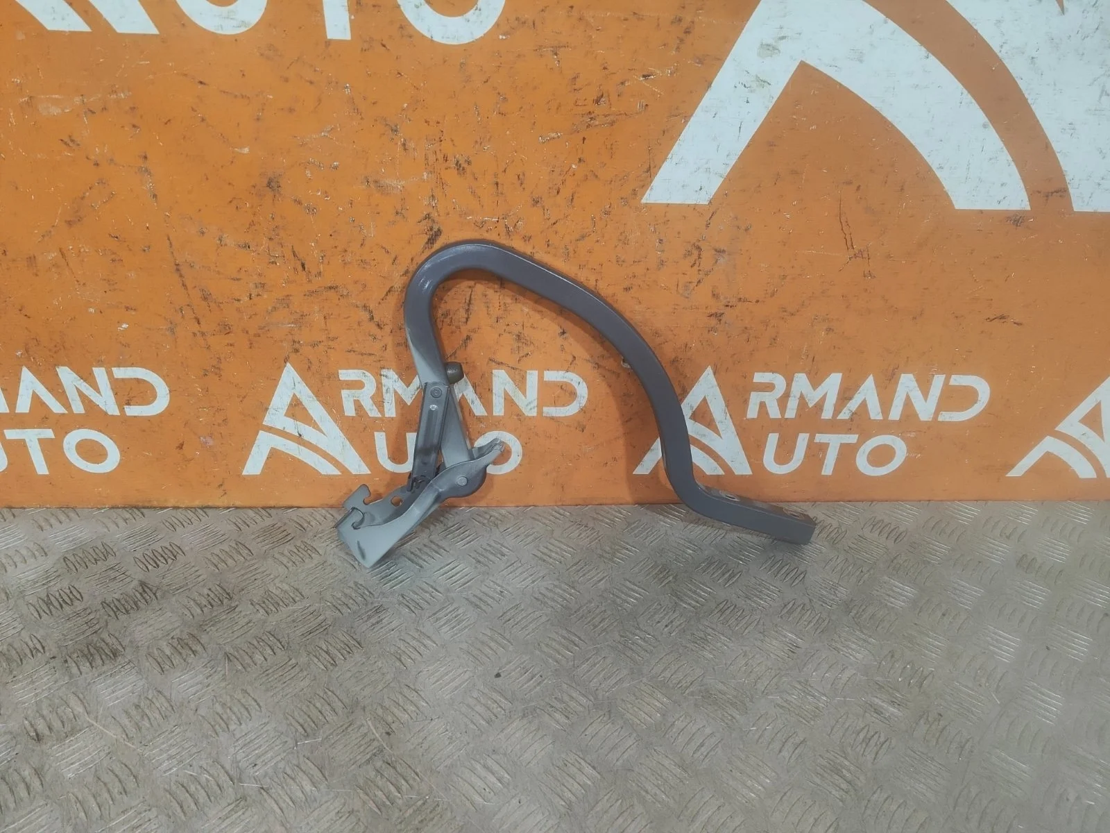 Петля крышки багажника Kia Rio 2017-нв 4 FB