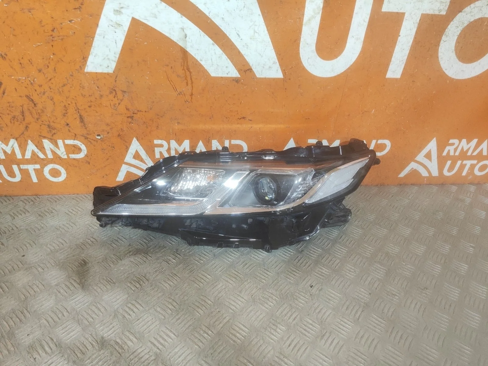 Фара Toyota Camry 2020-нв 8 XV70