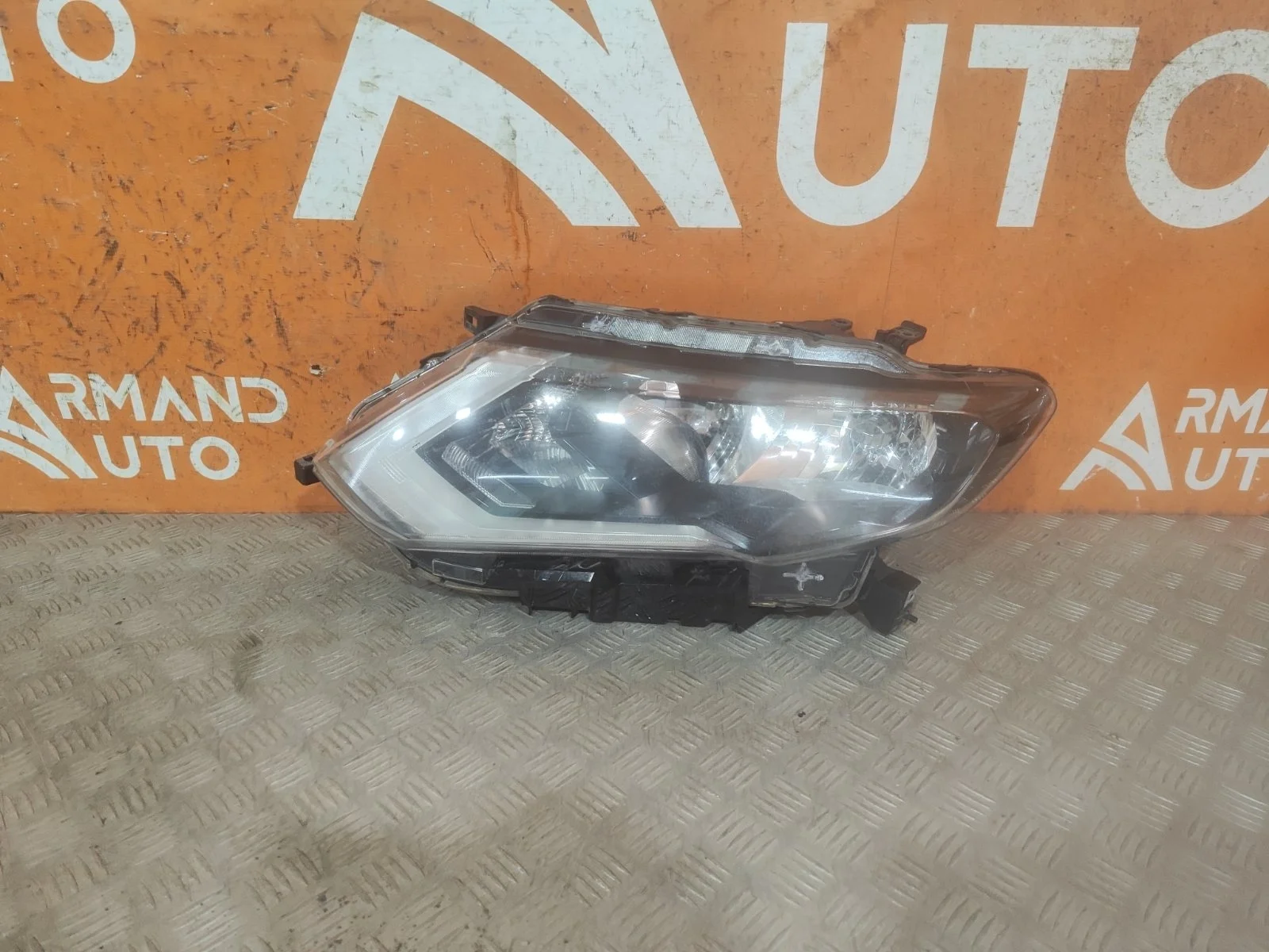 Фара Nissan X-Trail 2017-2022 3 T32