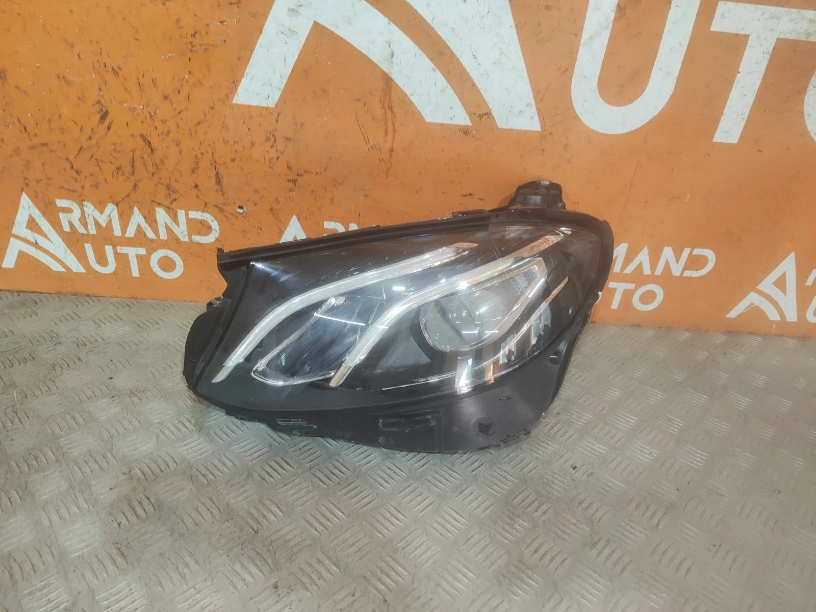 Фара Mercedes -Class 2016-2020 W213, S213, C238