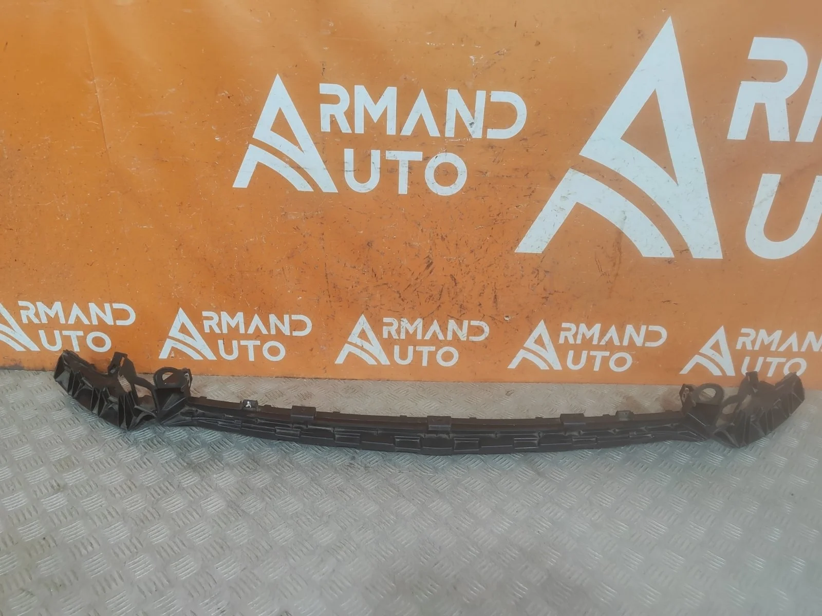 Кронштейн бампера Mercedes -Class 2016-2020 W213