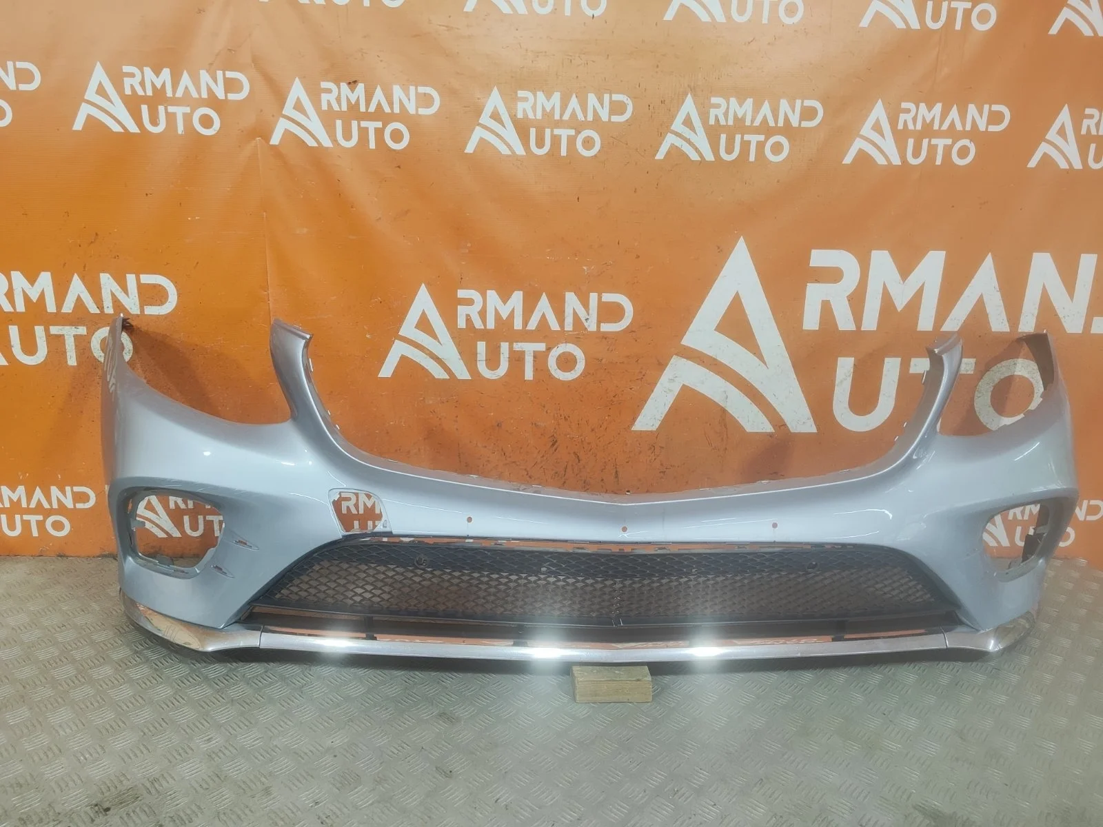 Бампер Mercedes GLC-Class 2015-2019 X253