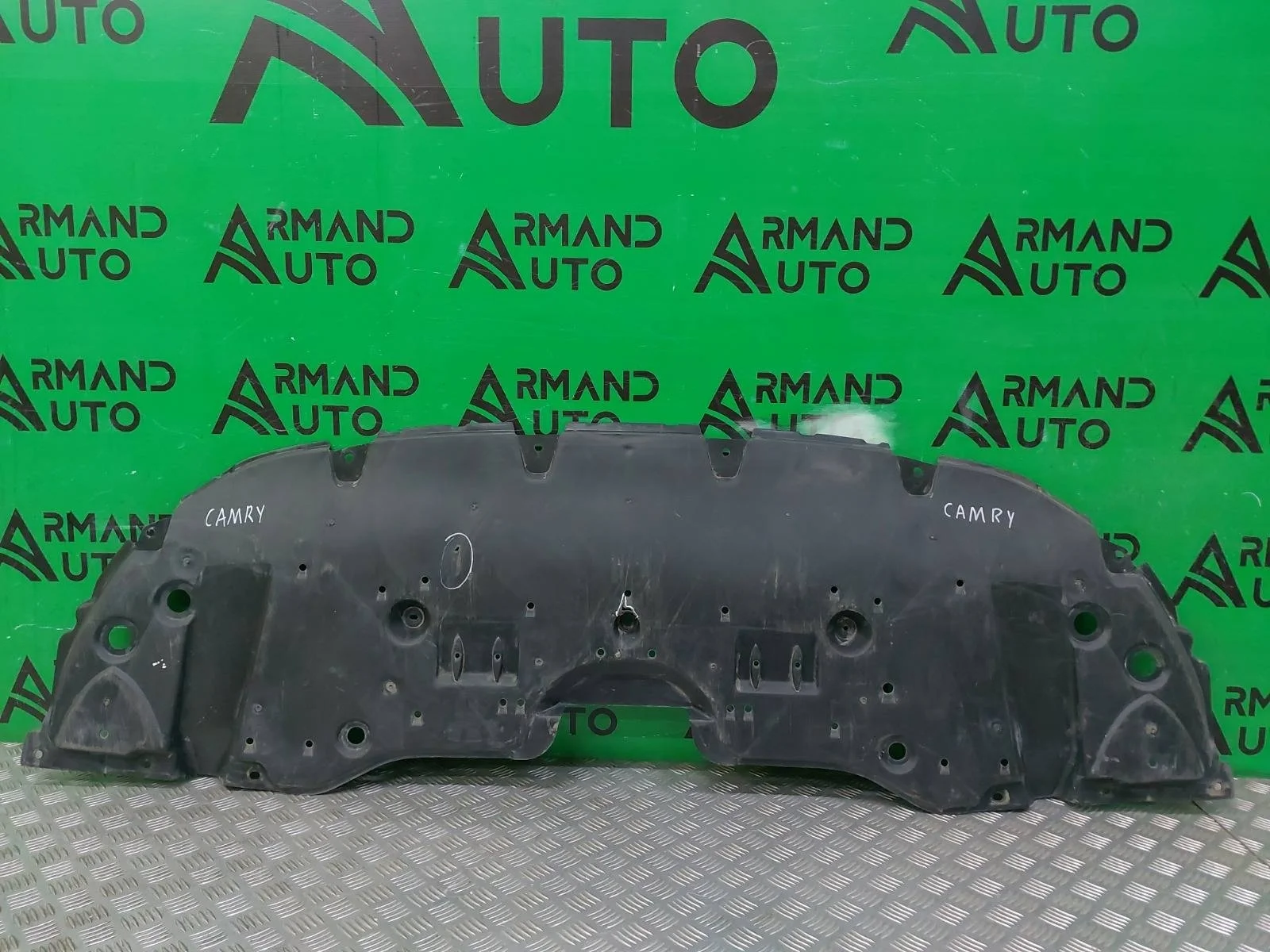 Пыльник бампера Toyota Camry 2020-нв 8 XV70