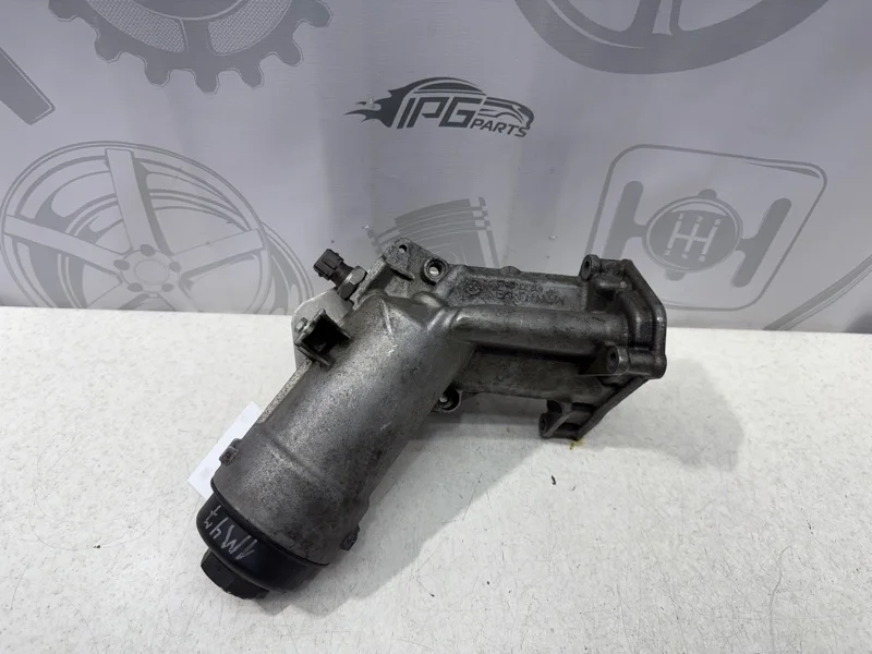 Корпус масляного фильтра теплообменником BMW 3 E90