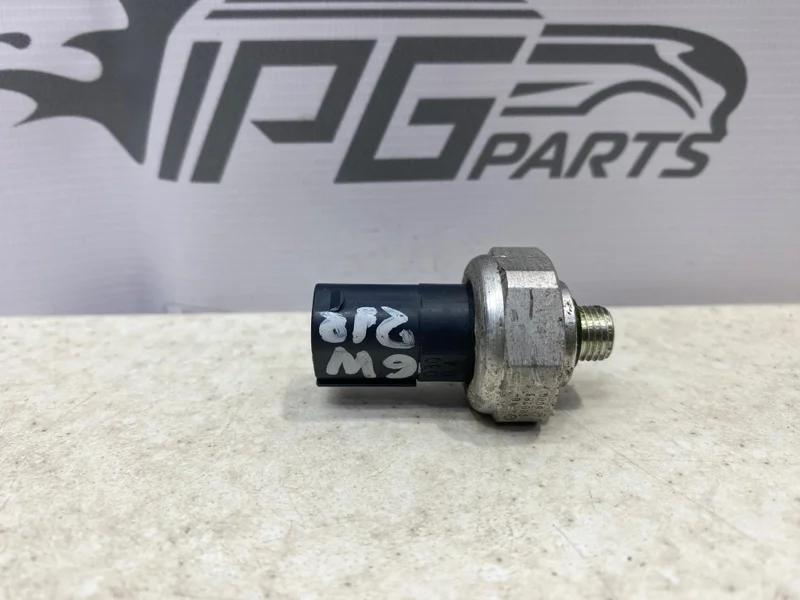 Датчик давления кондиционера Mercedes-benz 2013 W212