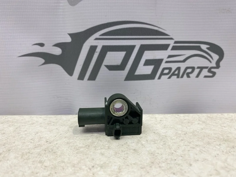 Датчик удара Mercedes-benz 2012 C204