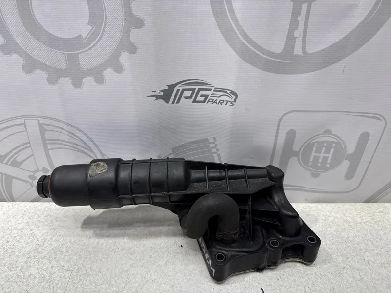 Корпус масляного фильтра теплообменником Mercedes-benz 2010 W204