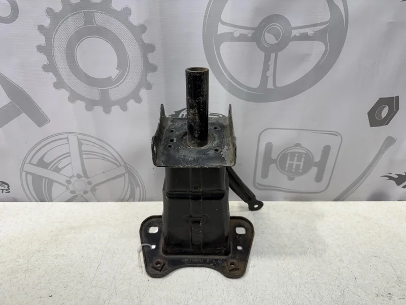 Кронштейн усилителя переднего бампера правый Mercedes-benz ML W164