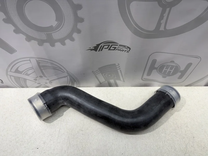 Патрубок интеркулера левый Mercedes-benz W211