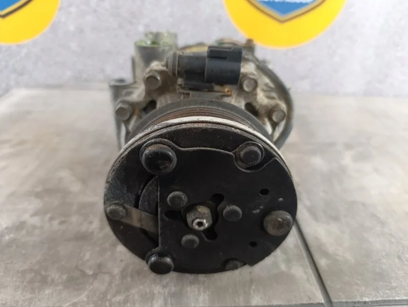 Компрессор кондиционера Ford Fusion 2004 CBK