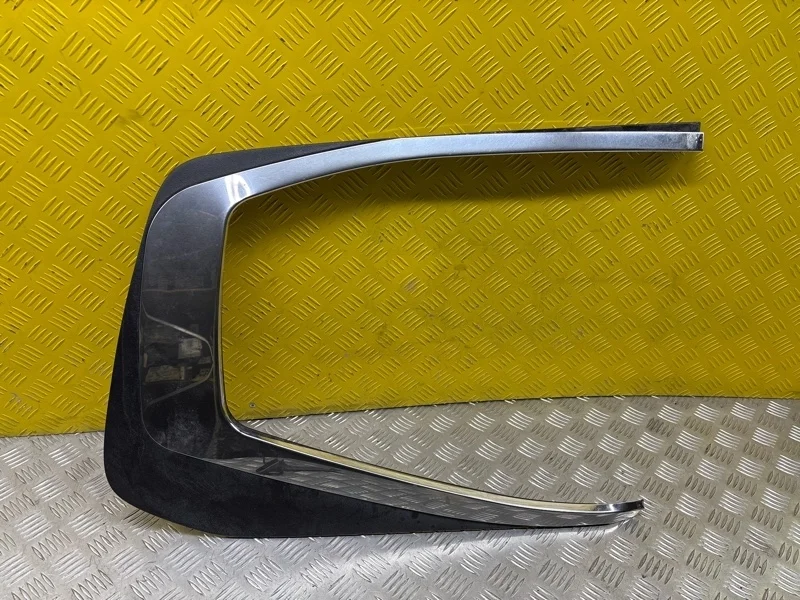 Молдинг стекла заднего Toyota Land Cruiser 200 (2008-2021) 2010 6271060B00 4.5 D 1VDFTV