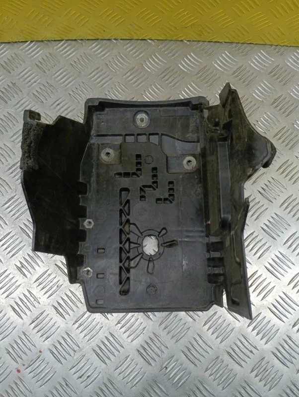 Полка аккумулятора Land Rover Range Rover Evoque I (2011-2018) 2016 LR023753 2.0 D 204DTD