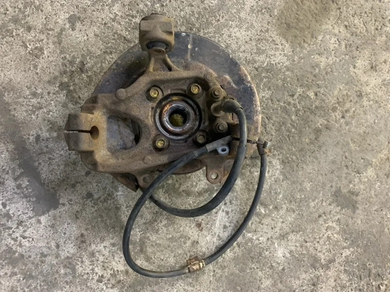 Кулак задний левый Nissan Pathfinder (R51M) 2004-2013 2009 43019EB300