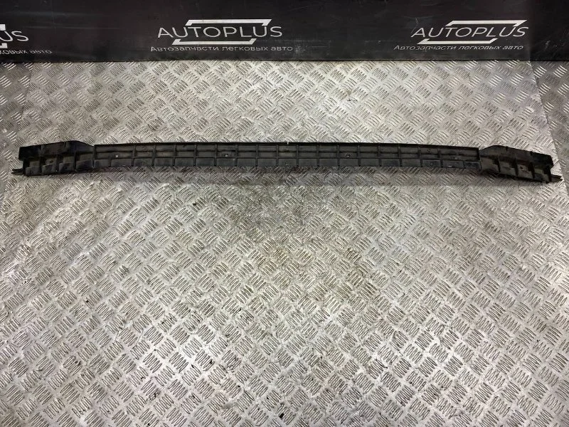 Направляющая бампера Volkswagen Passat B5 3B5807861C СЕДАН 1.8 AWT, задняя