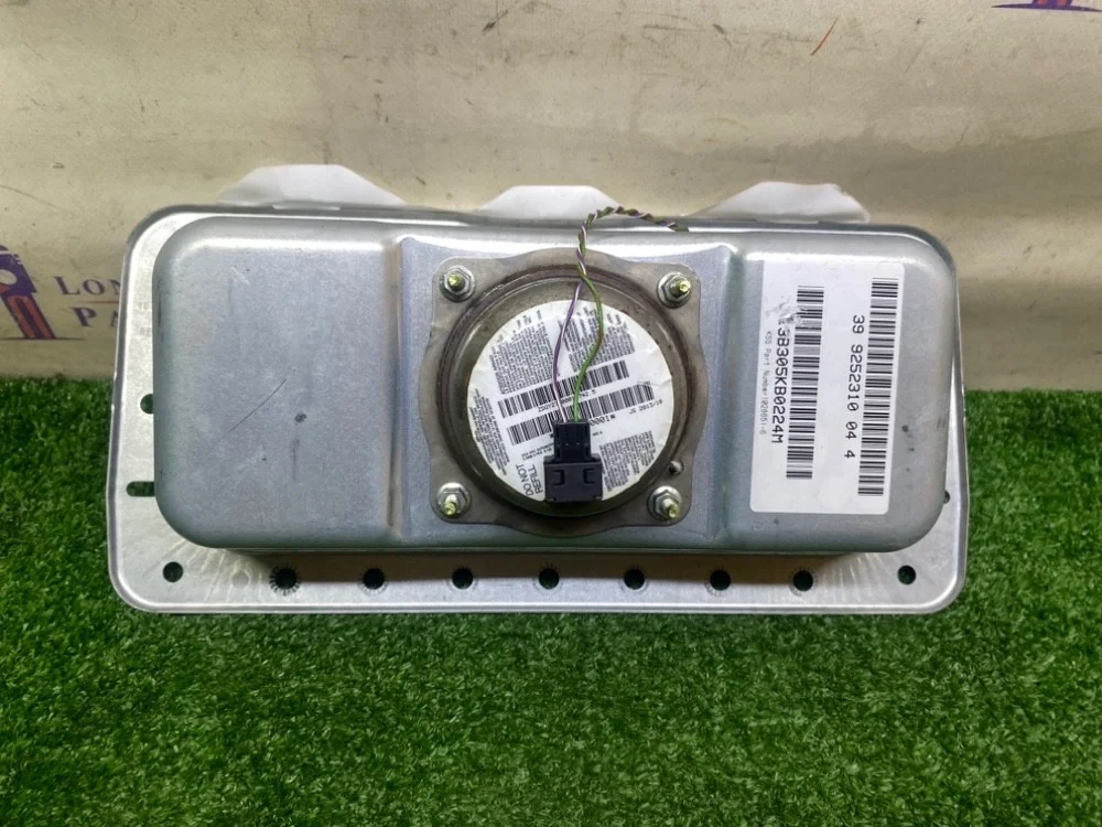 Подушка безопасности пассажира в торпедо BMW X5 F15