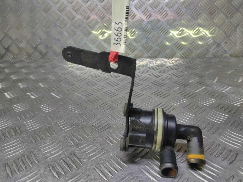 Водяной насос (помпа) Volkswagen Golf 6