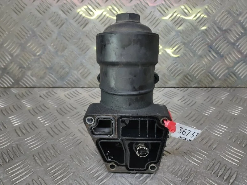 Корпус масляного фильтра Volkswagen Passat B7