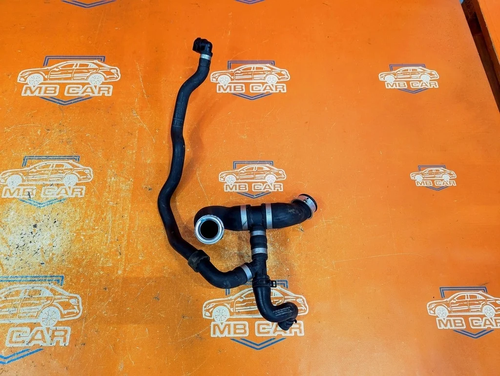 Патрубок радиатора Mercedes-Benz