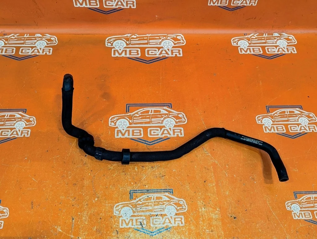 Патрубок ОЖ Mercedes-Benz