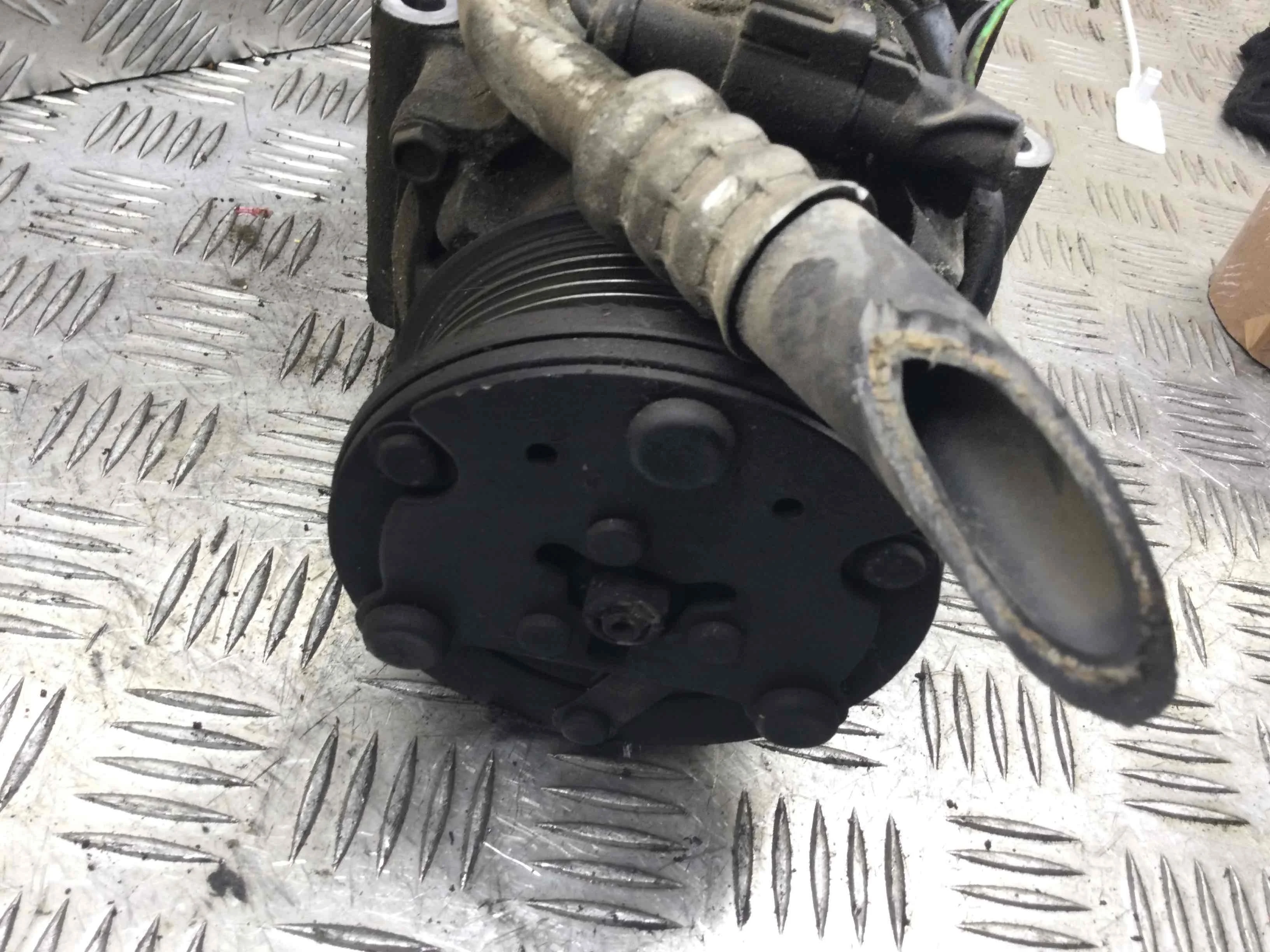 Компрессор кондиционера Ford Focus 2 поколение (2005-2008) бензин 1.6 i Механика Х/б