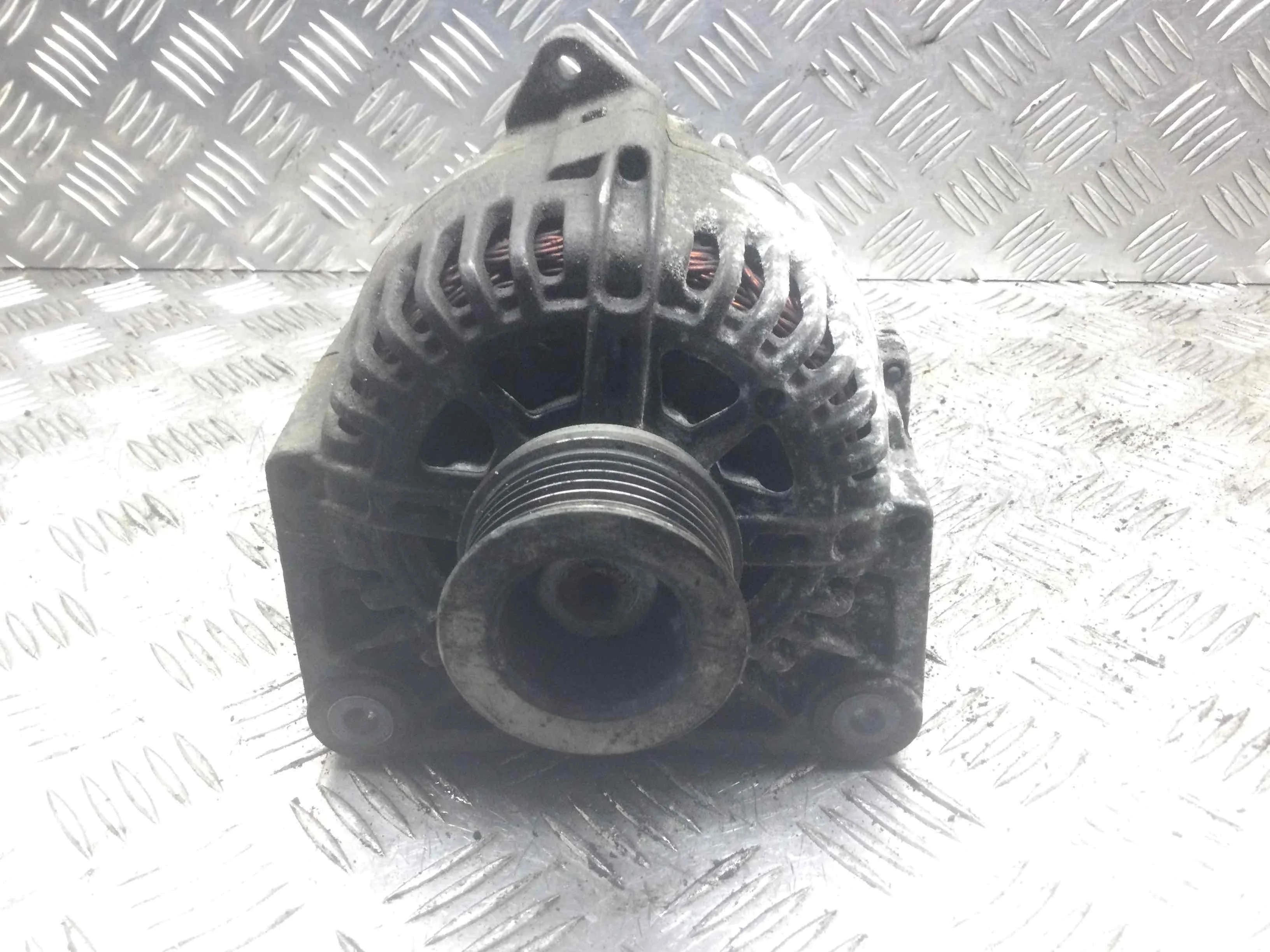 Генератор Renault Megane 2 поколение [рестайлинг] (2006-2009) бензин 1.6 i Автомат