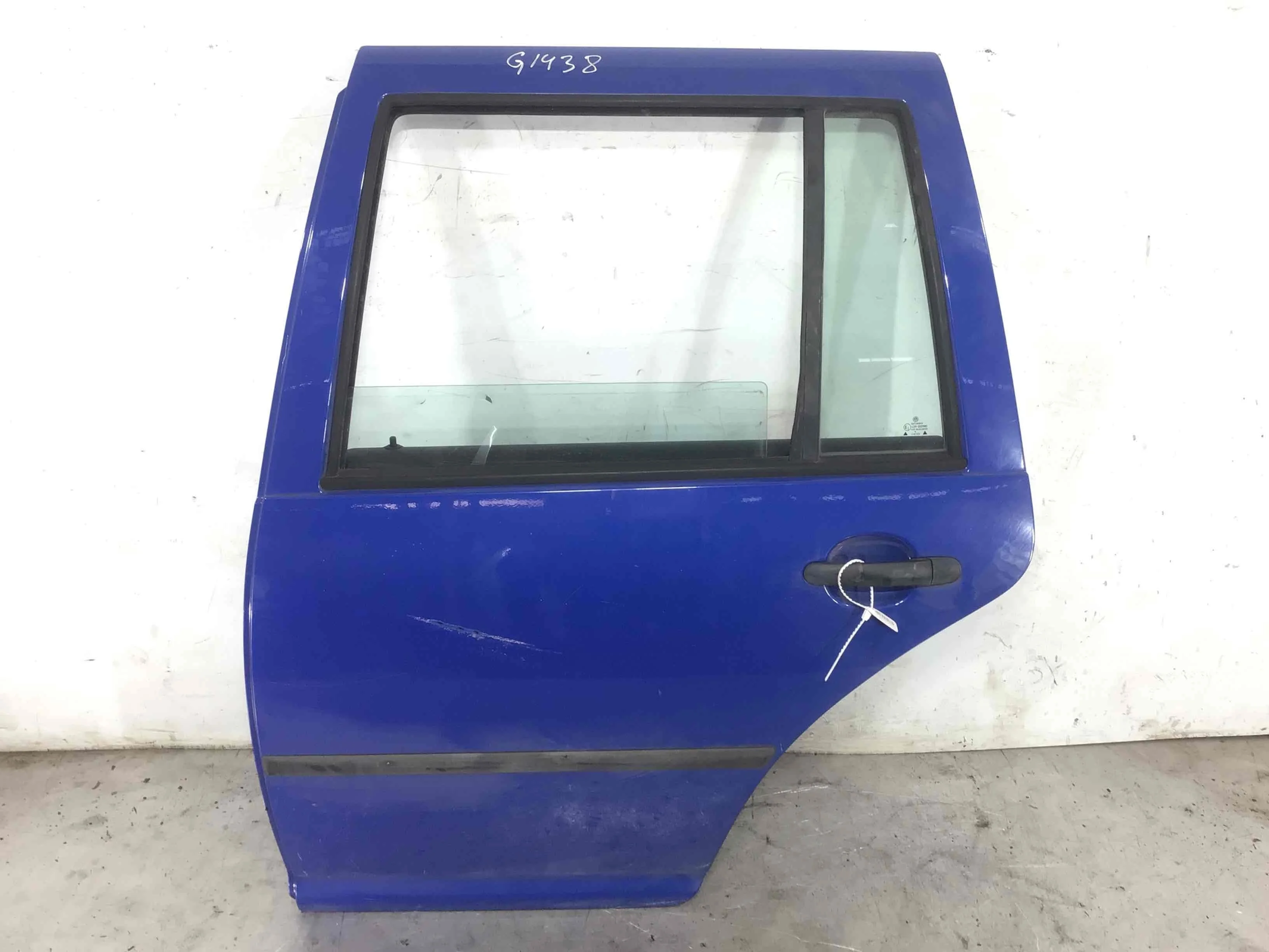 Дверь задняя левая Volkswagen Golf 4 поколение (1997-2004) бензин 1.4 i Механика Универсал