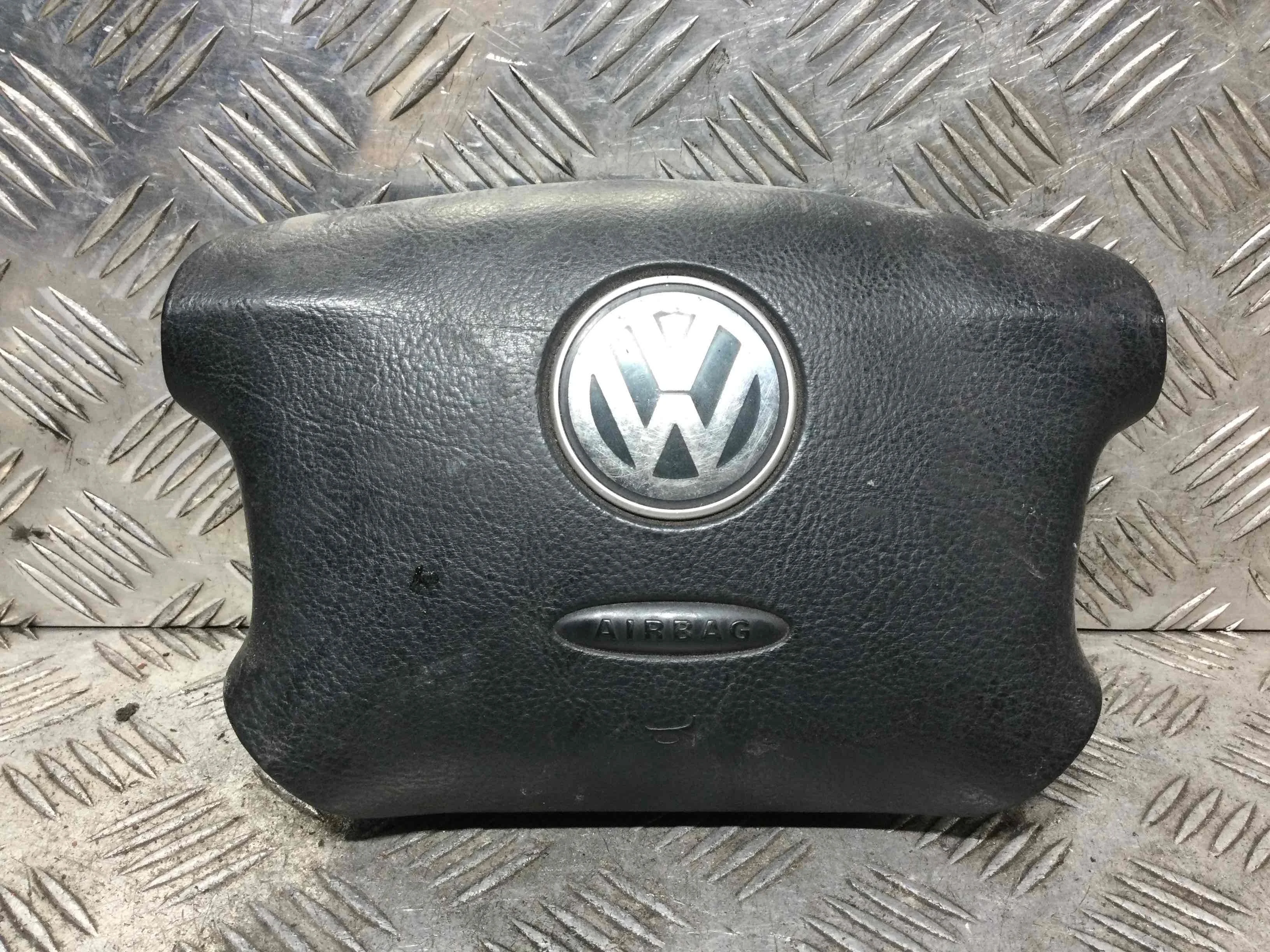 Подушка безопасности водителя Volkswagen Sharan 1 поколение [2-й рестайлинг] (2003-2010) дизель 1.9 TDI Механика Минивэн