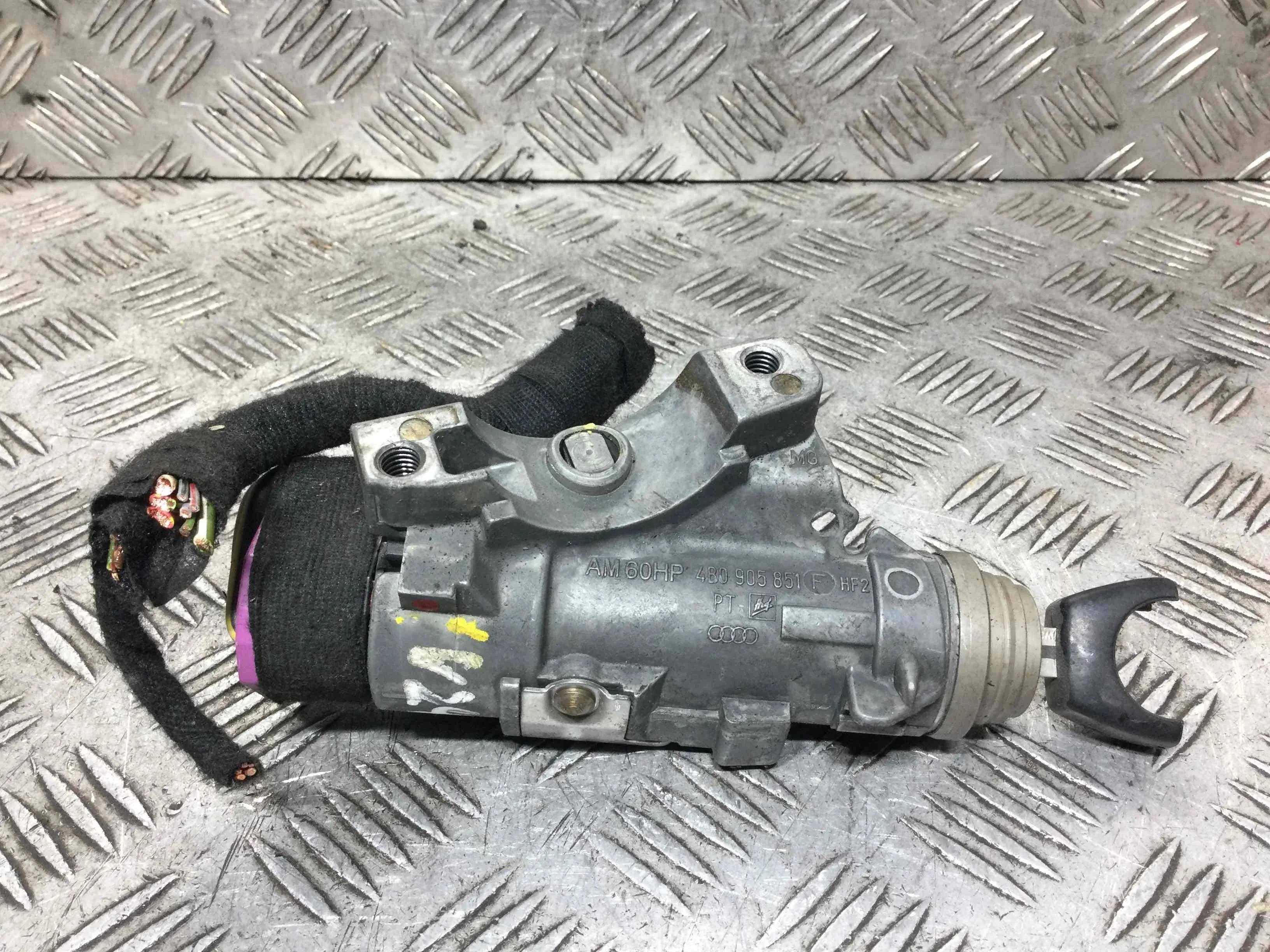 Замок зажигания Volkswagen Sharan 1 поколение [2-й рестайлинг] (2003-2010) дизель 1.9 TDI Механика Минивэн