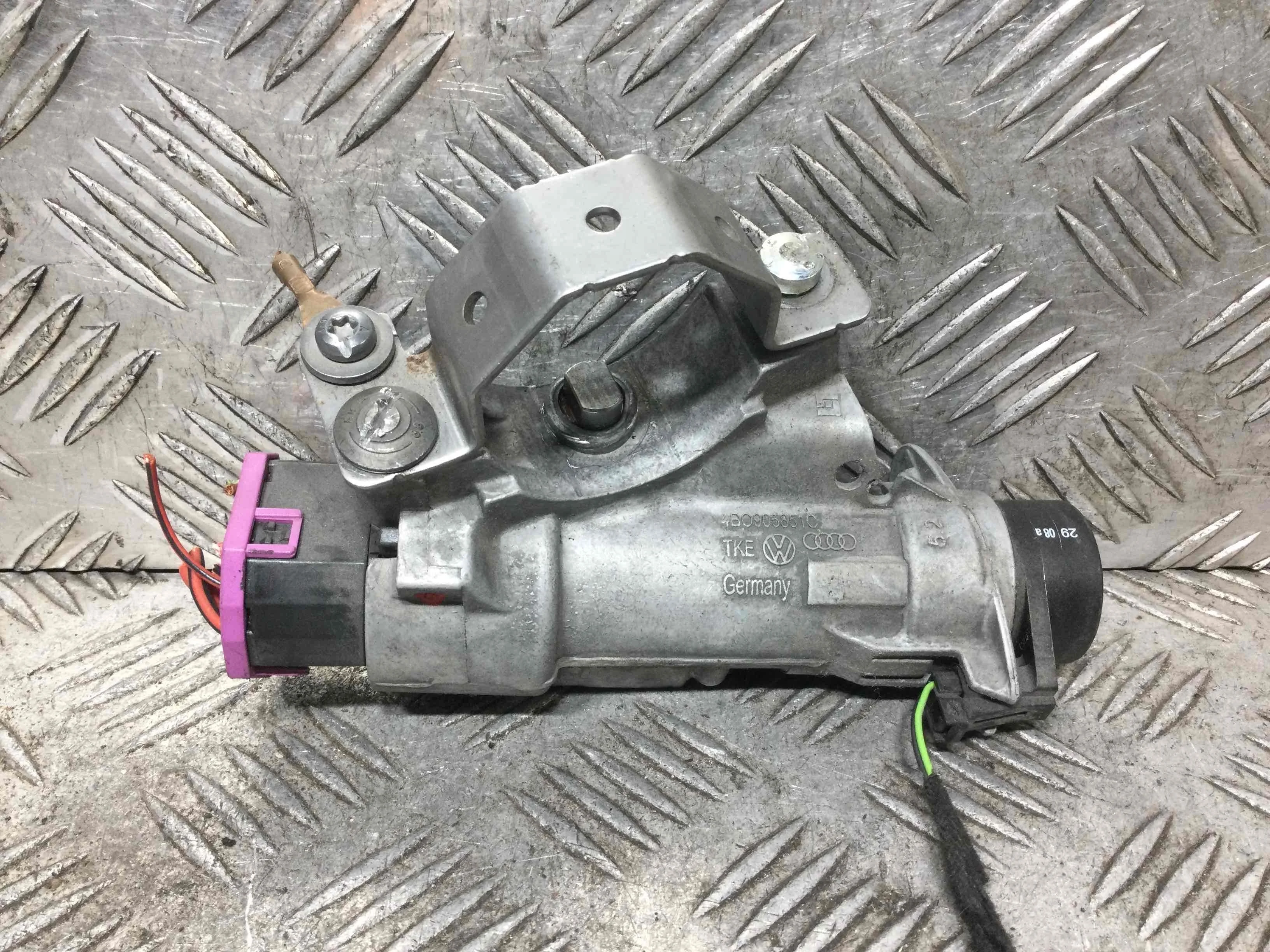 Замок зажигания SEAT Ibiza 4 поколение (2008-2012) бензин 1.2 i Механика Х/б