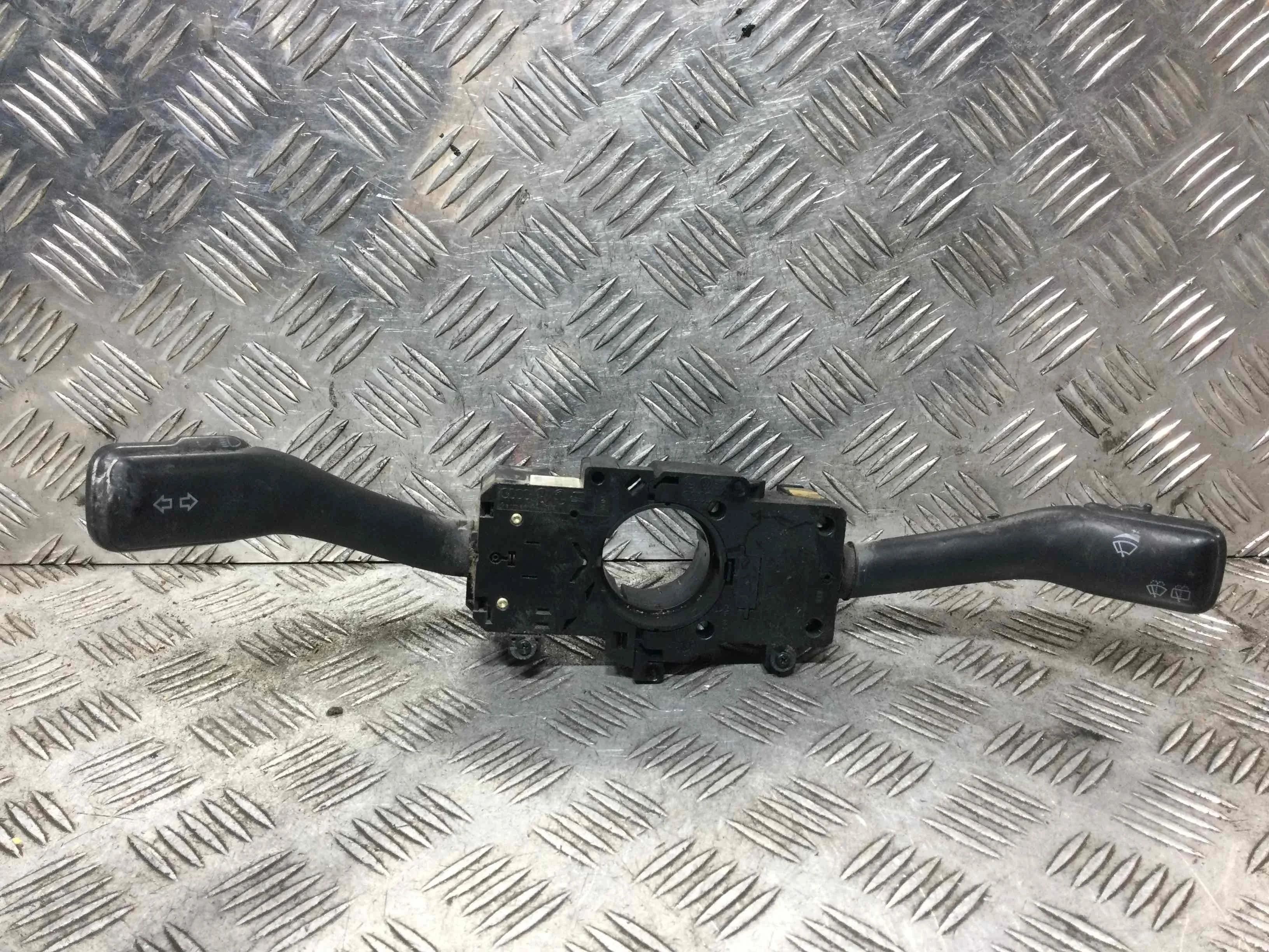 Переключатель подрулевой (стрекоза) Volkswagen Passat B5 (1996-2000) бензин 1.8 i Механика Универсал
