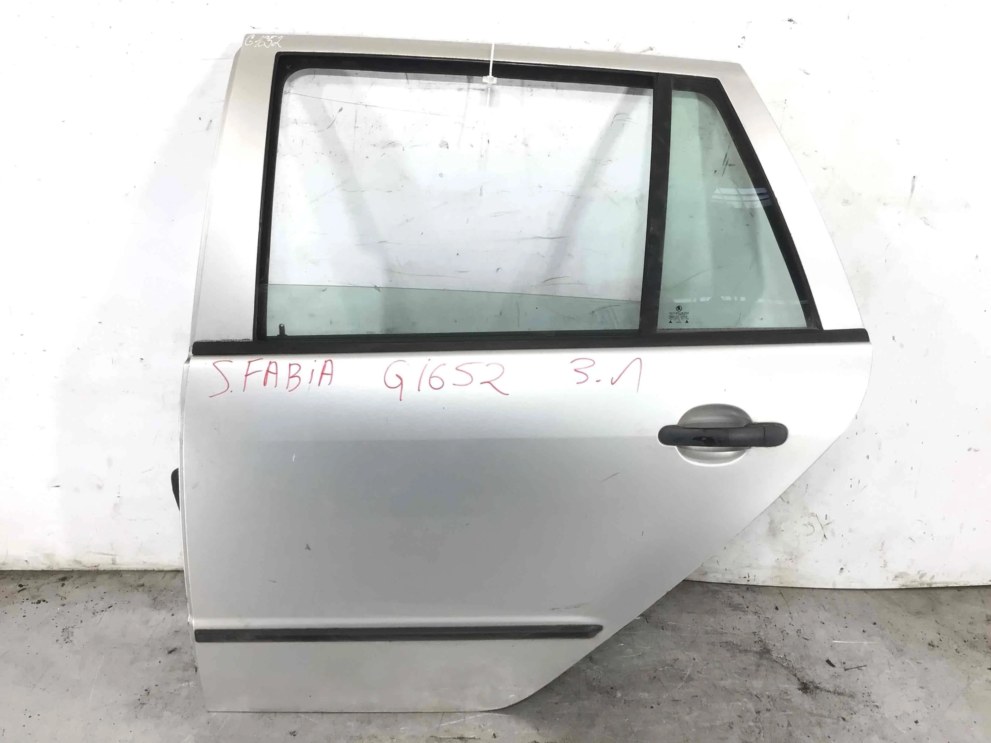 Дверь задняя левая Skoda Fabia 1 поколение (1999-2004) бензин 1.4 i Механика Универсал