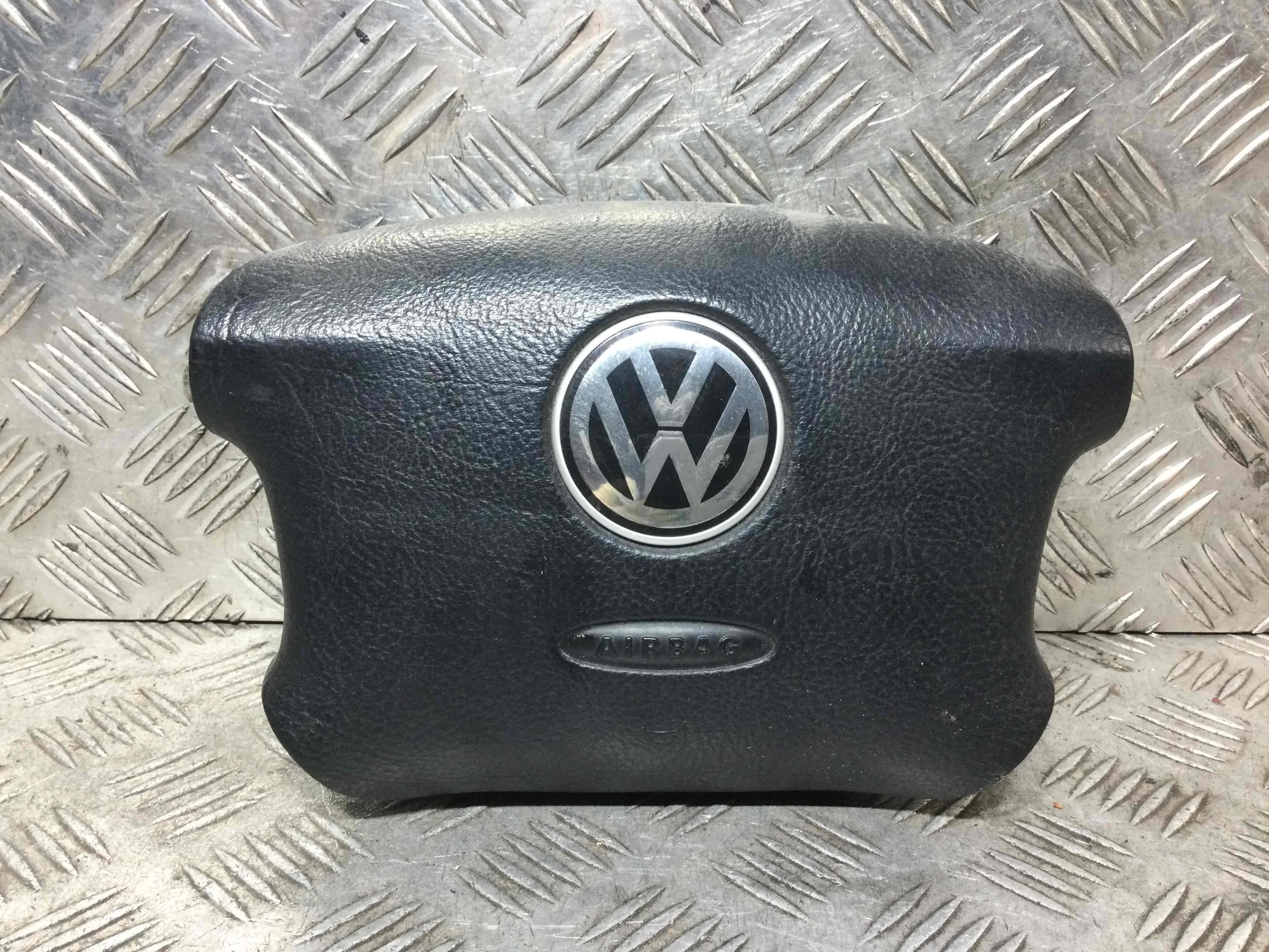 Подушка безопасности водителя Volkswagen Passat B5 (1996-2000) дизель 1.9 TDI Механика Универсал