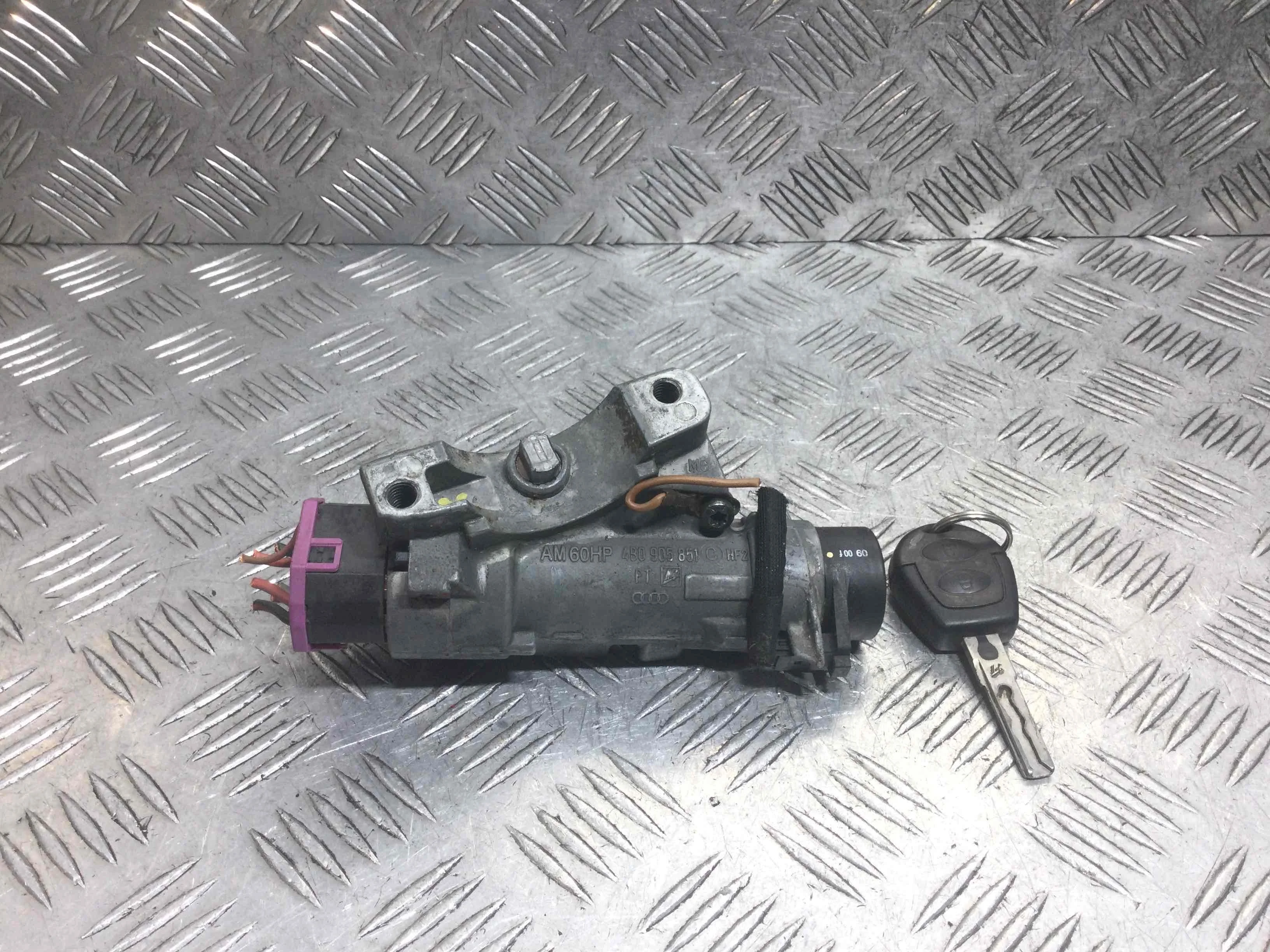 Замок зажигания SEAT Toledo 2 поколение (1998-2004) бензин 1.6 i Механика Седан