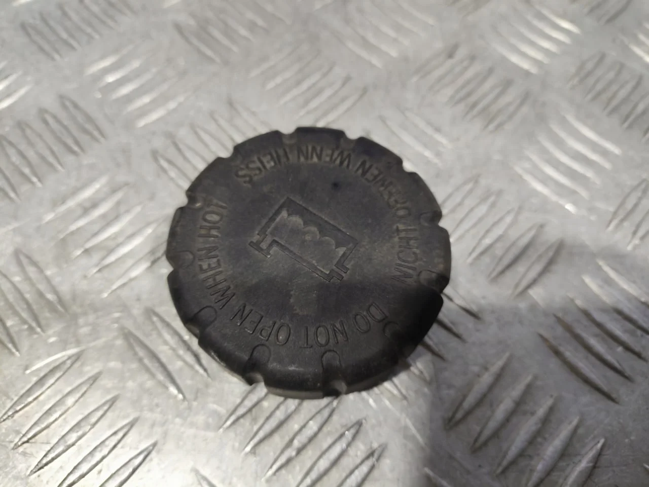 [Б/У] Крышка расширительного бачка MB [Код: 00639286 ]