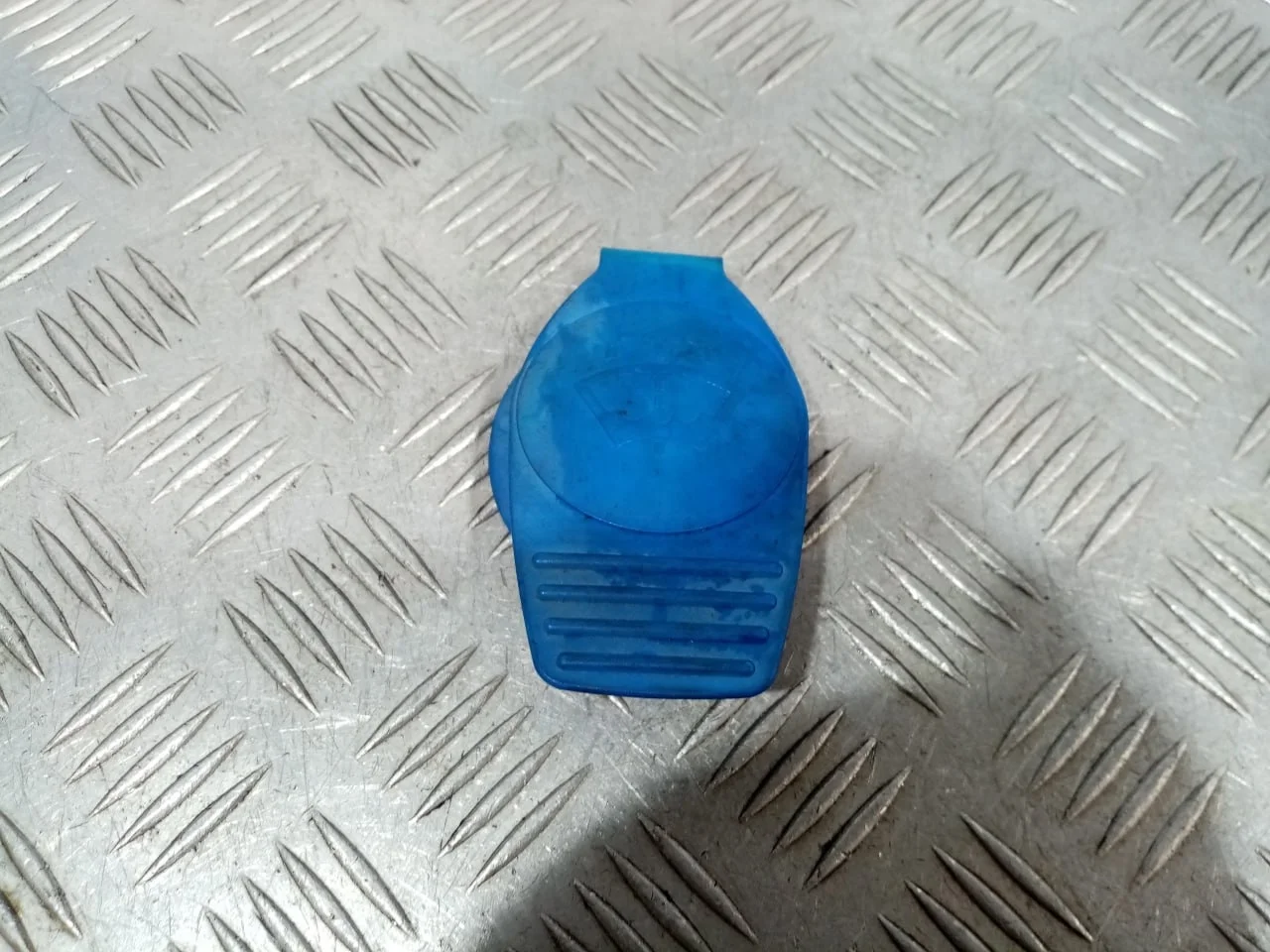 [Б/У] Крышка бачка омывателя VAG [Код: 00639482 ]