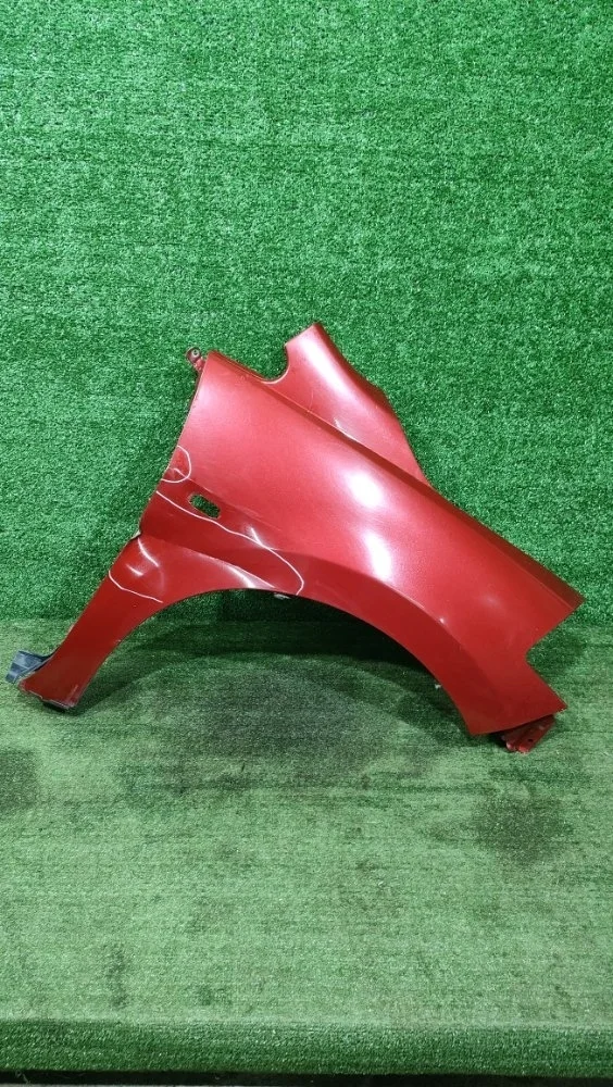 Крыло Nissan Tiida 2010 63100EL030 C11 HR16DE, переднее правое