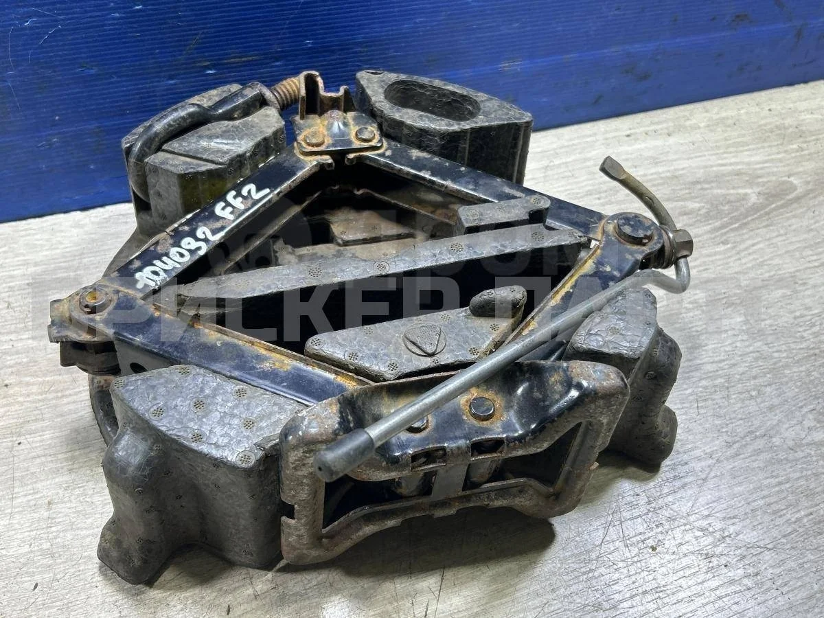 Домкрат Форд Фокус 2  рестайлинг