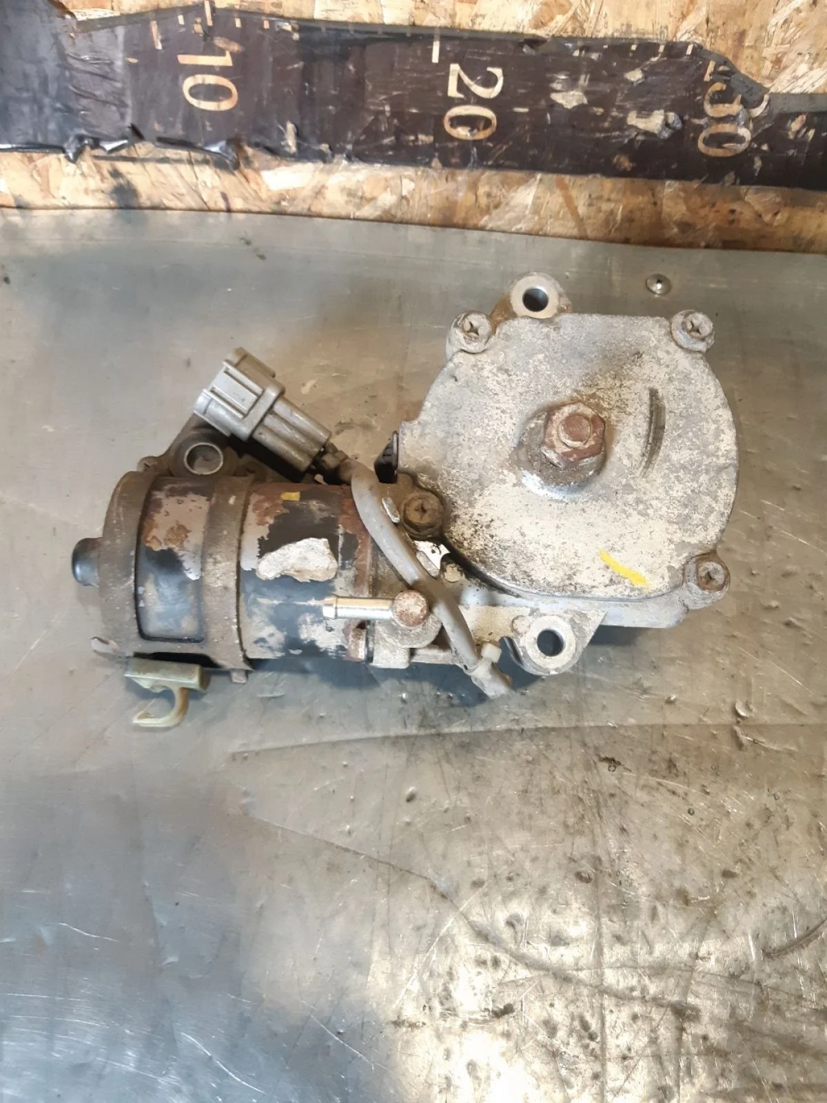 Мотор раздаточной коробки Nissan Pathfinder III рестайлинг (2010—2014) 2012 KL0 - SILVER METALLIC