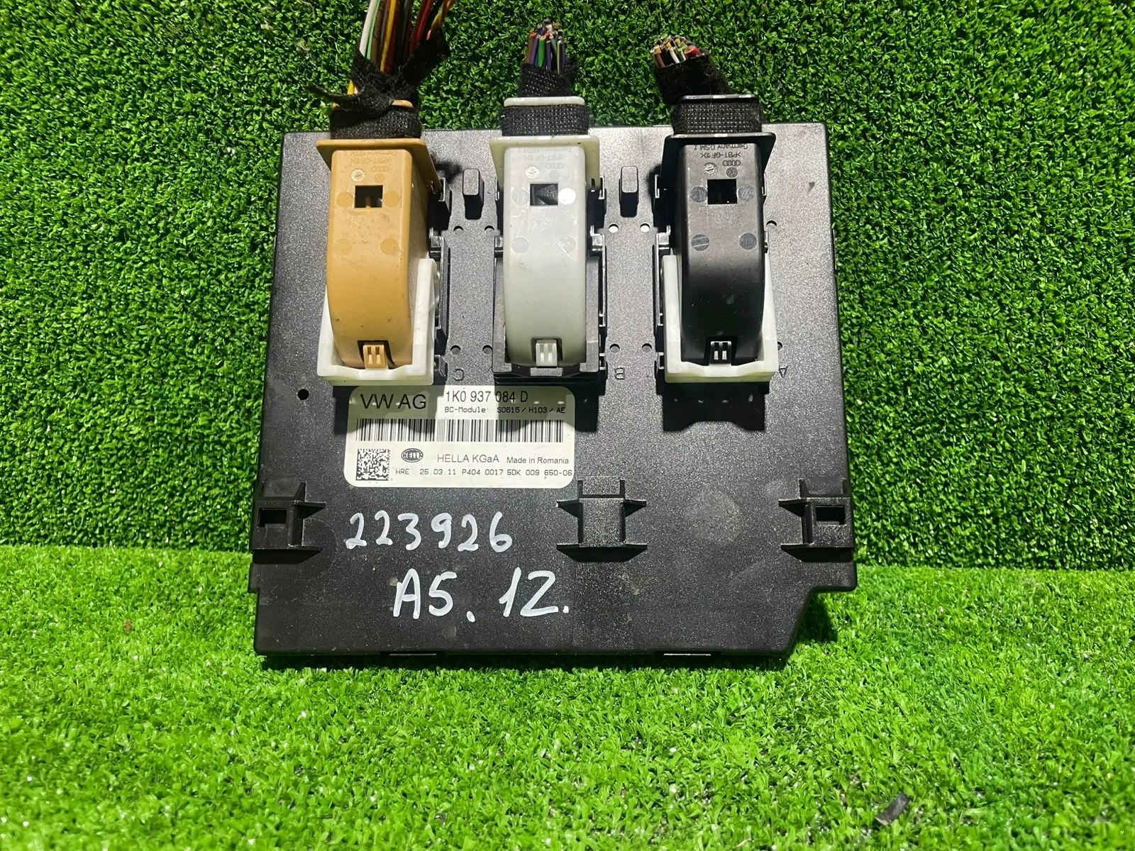 Блок комфорта SKODA OCTAVIA 1Z, VOLKSWAGEN GOLF 5, CADDY, TOURAN 2004- б/у OCTAVIA 1Z(2004-2012);CADDY(2004-2014)