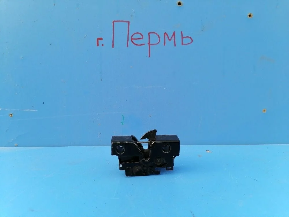 Замок капота Volkswagen Golf Mk7 (2012—2017) 5C7823509B