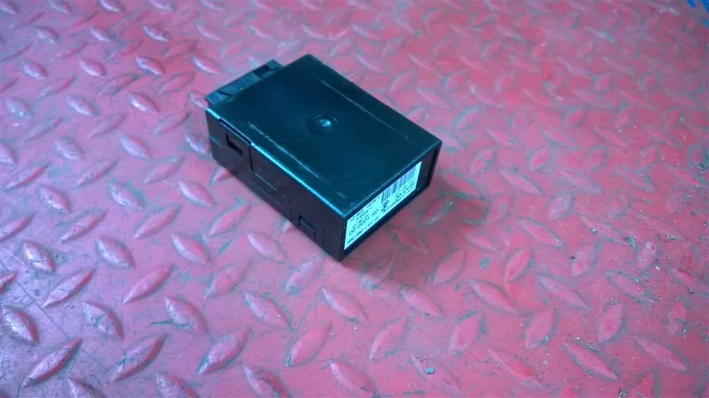 блок подачи воздуха BMW X5 E53 37141092396  M54B30 231 лс 3.0i 2004 М482 toledo-blau металлик