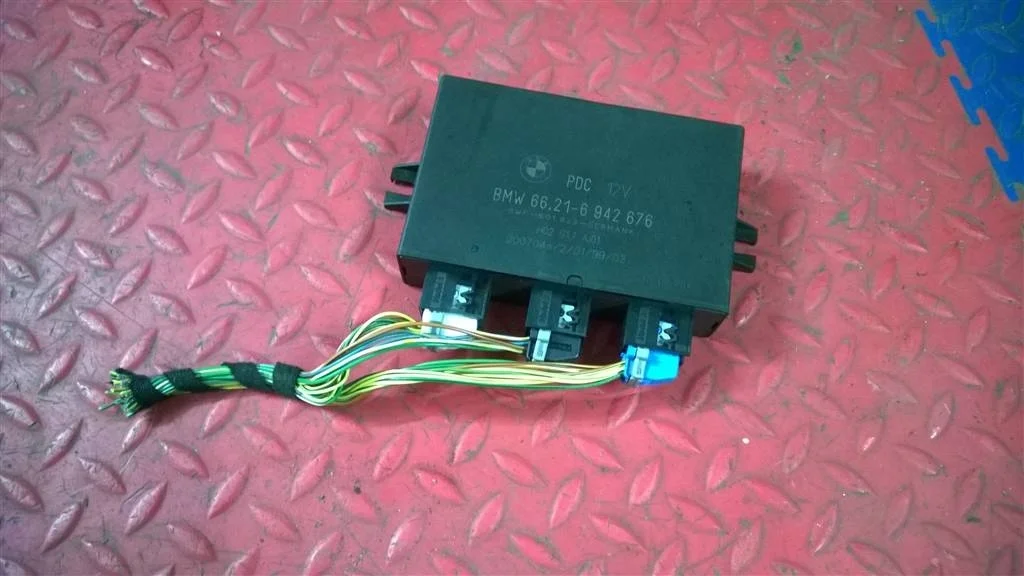 блок управления парктрониками BMW X5 E53  M54B30 231 лс 3.0i