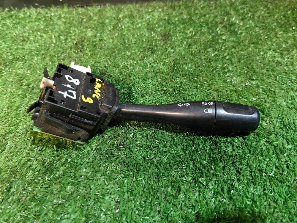 Переключатель стеклоочистителей Mitsubishi Lancer