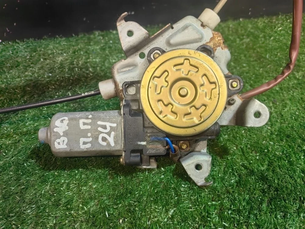 Стеклоподъемник передний правый Nissan Almera B10