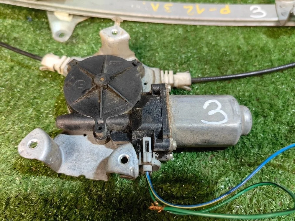 Моторчик стеклоподъемника з. л. Nissan Primera P12